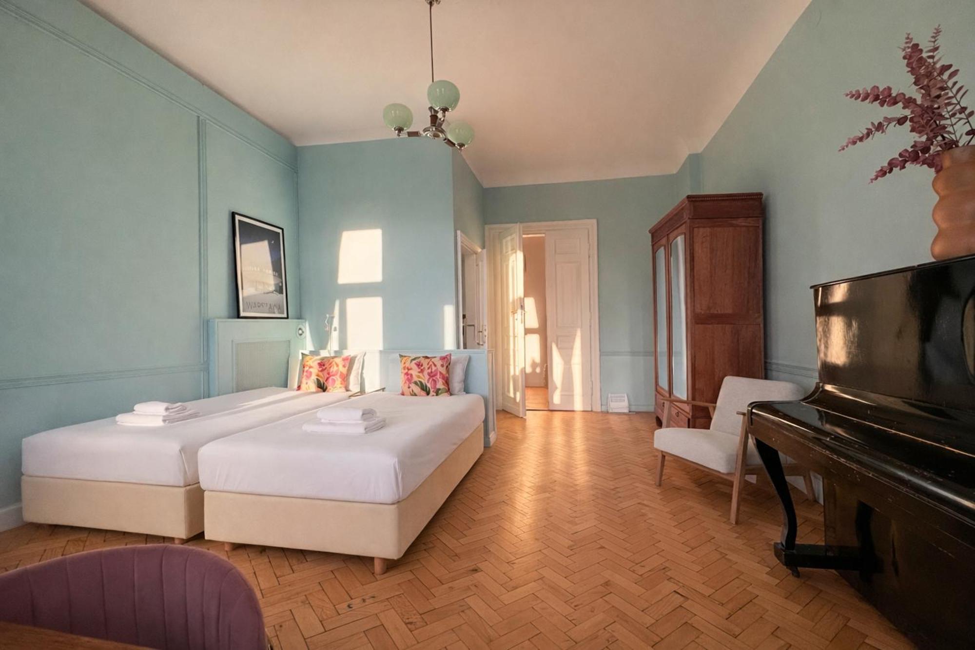 Large Double Room
