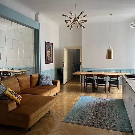4th Floor Bed&Breakfast-3